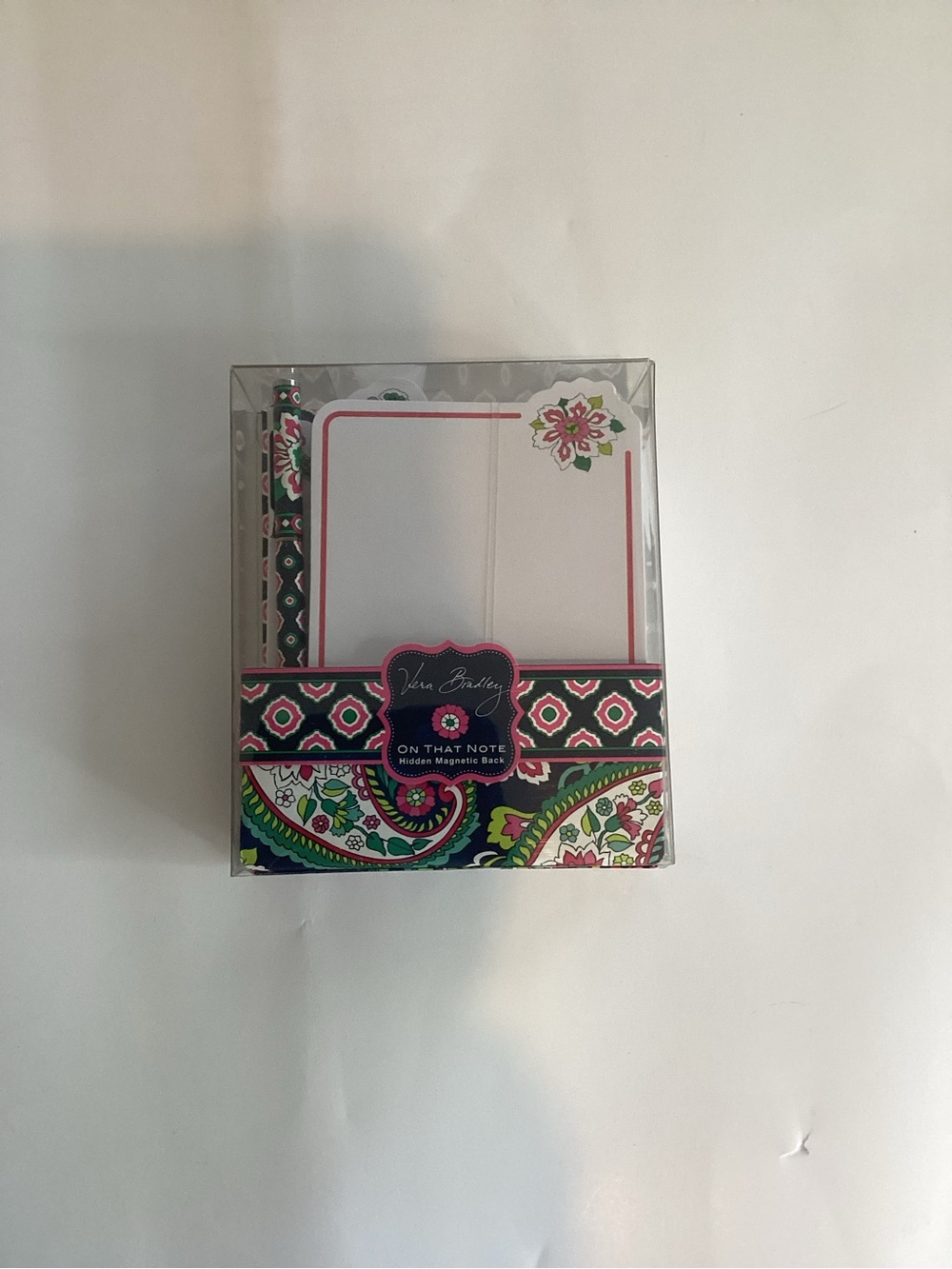 New Sealed Vera Bradley On That Note Paisley Hidden Magnetic Back W Pen